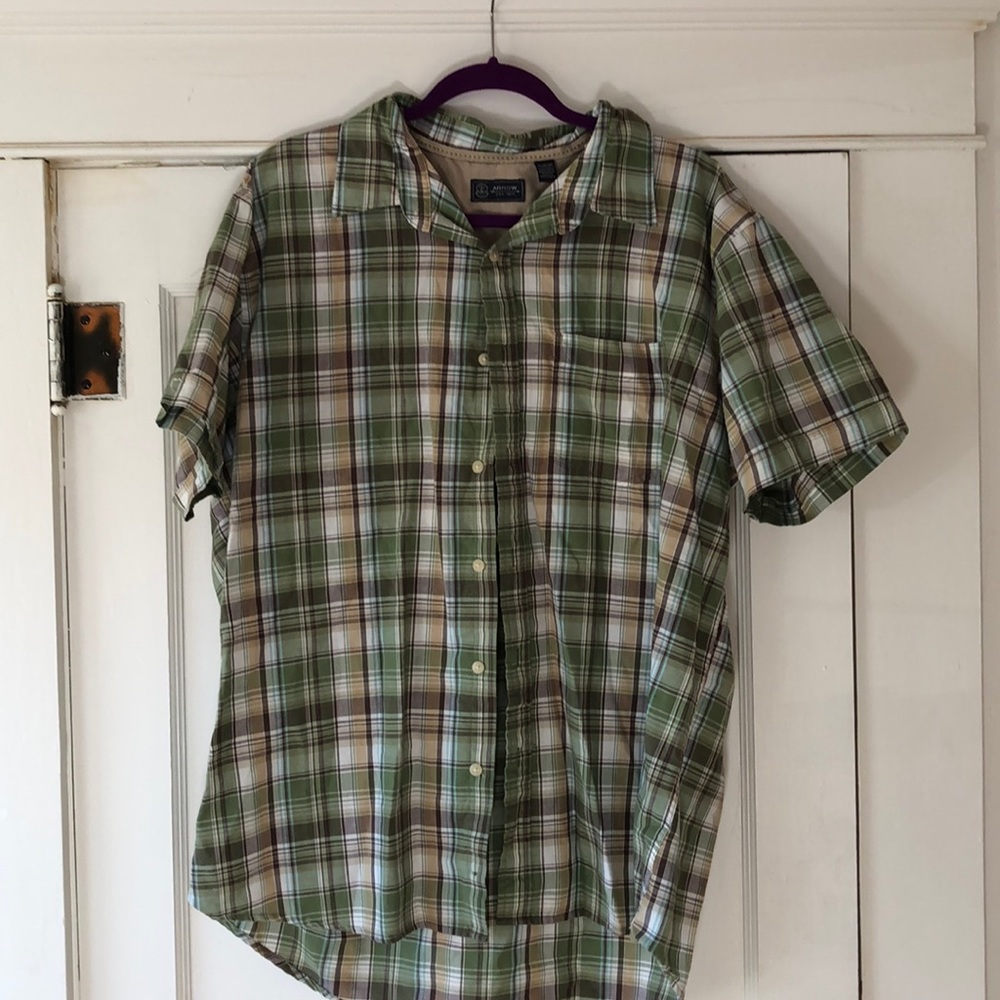 Green shirt
